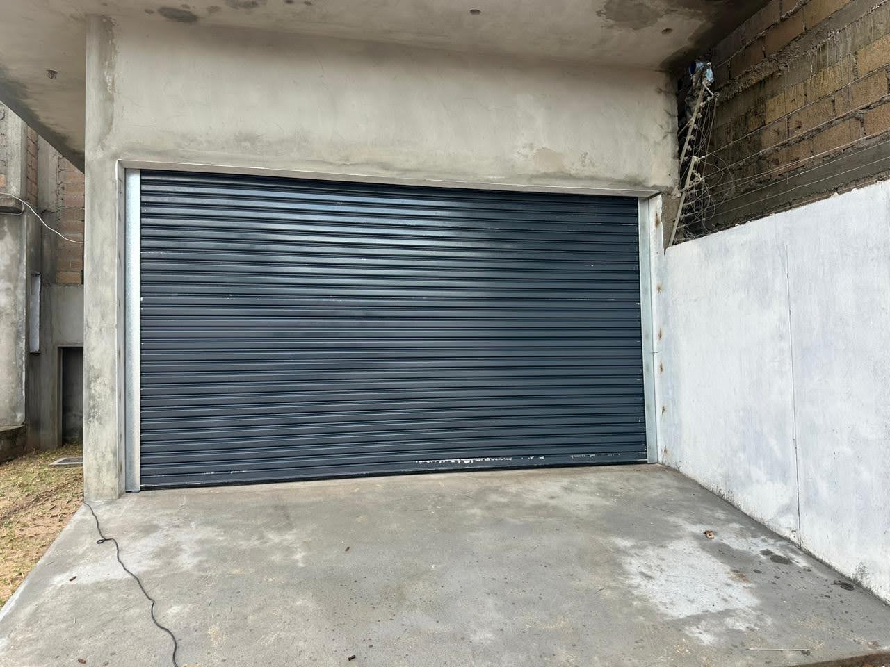 Portão Enrolar Alumínio